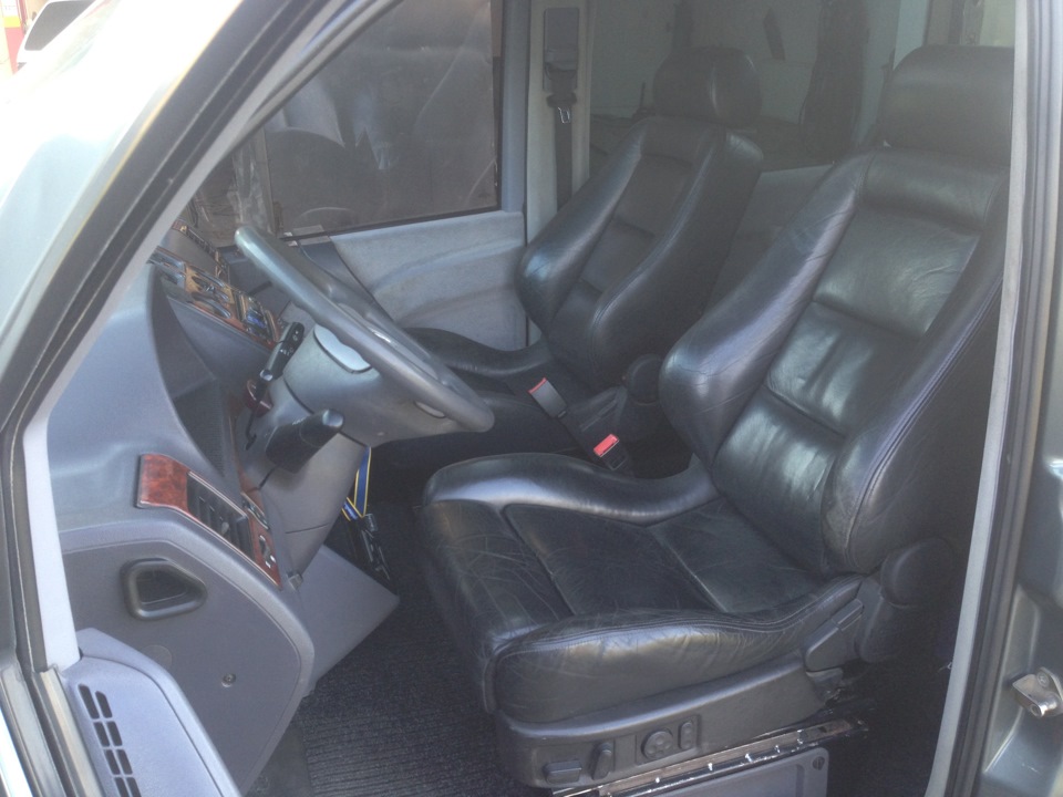 Поставив сидіння RECARO 2