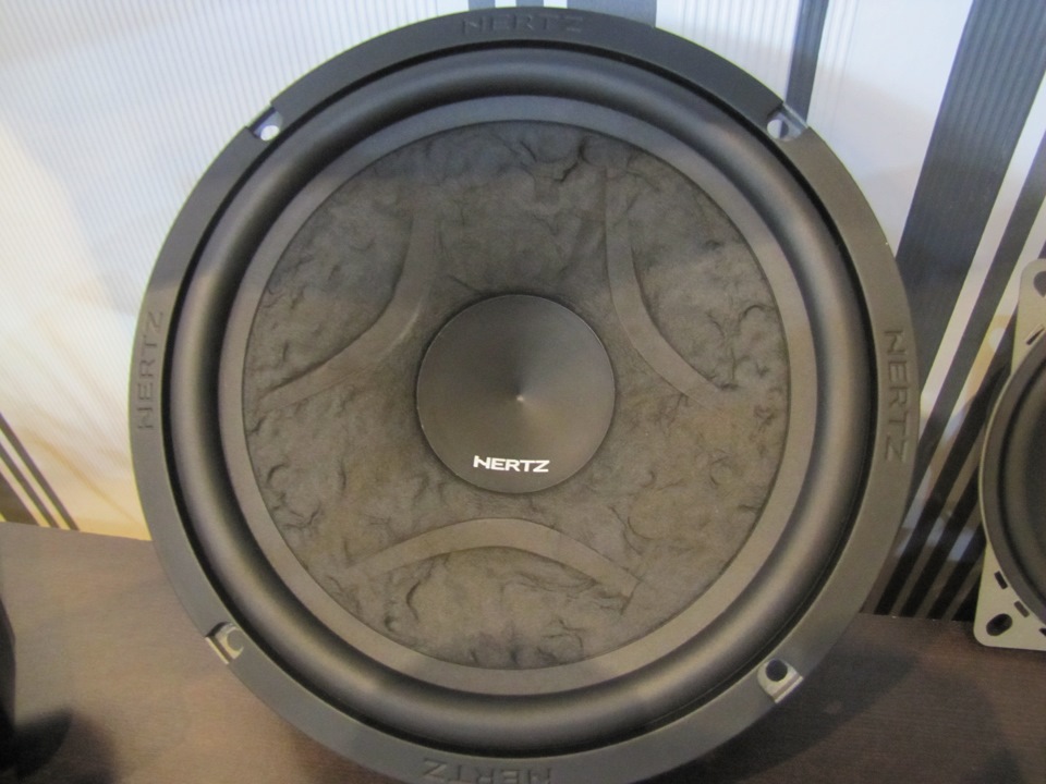 Малость музяки =) часть 2 =) HERTZ ESK 163L.5 3
