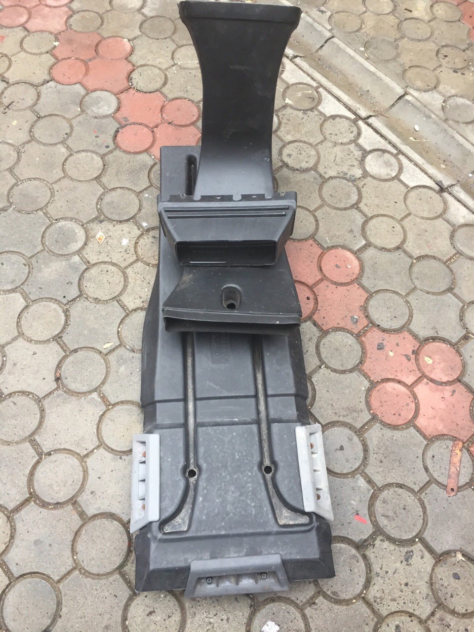 Прикупив повітропровід для заднього ряду + злегка обезшумив 1