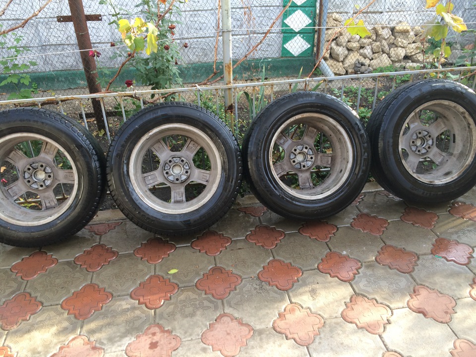 Продам диски з гумою BORBET R17 1