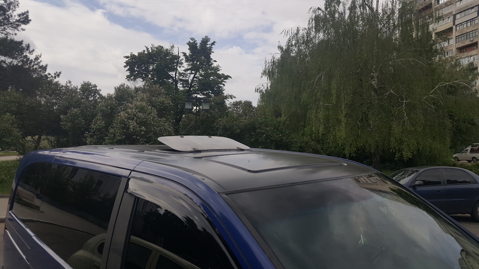 Чорний дах та світлі диски 😎 2