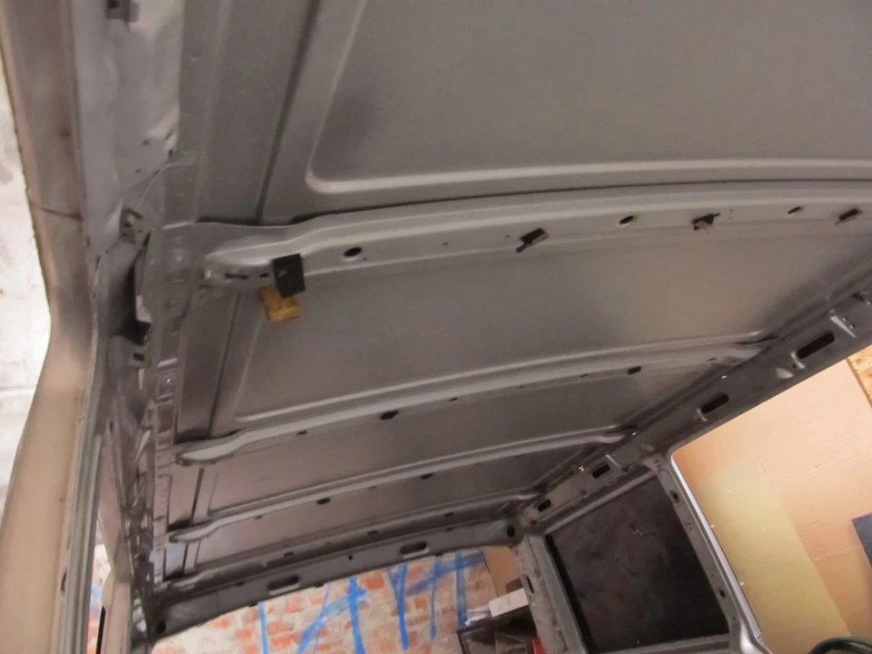 Зі сльозами на очах пиляємо кузов і деребом Вітька Vito 638 2001 року народження