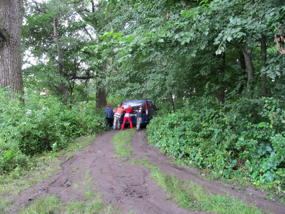 задній привід це безперечно боляче порожняком і по болоту 5