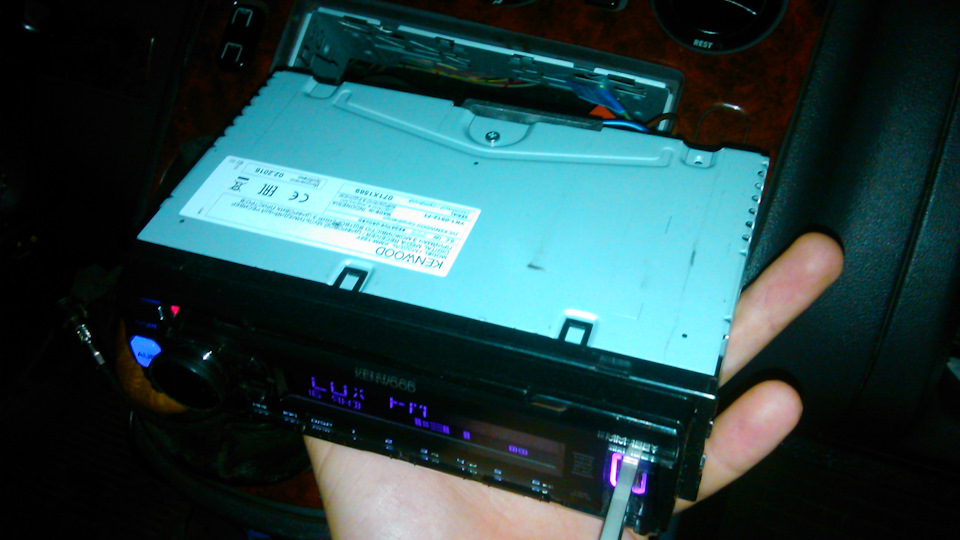 Kenwood KMM-122Y 2
