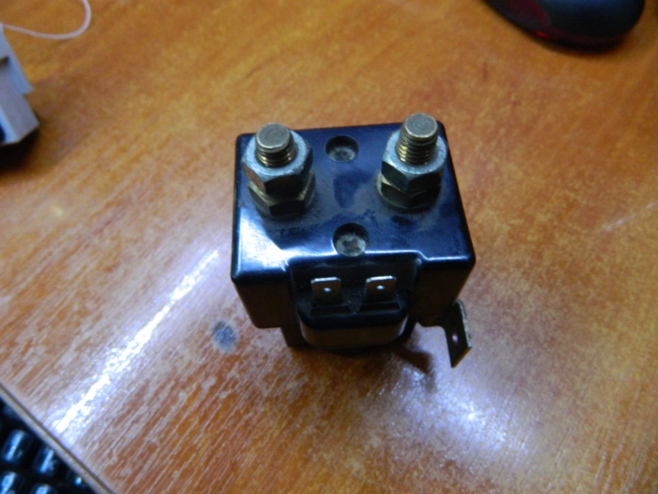 комутатор 2 акумів. 3