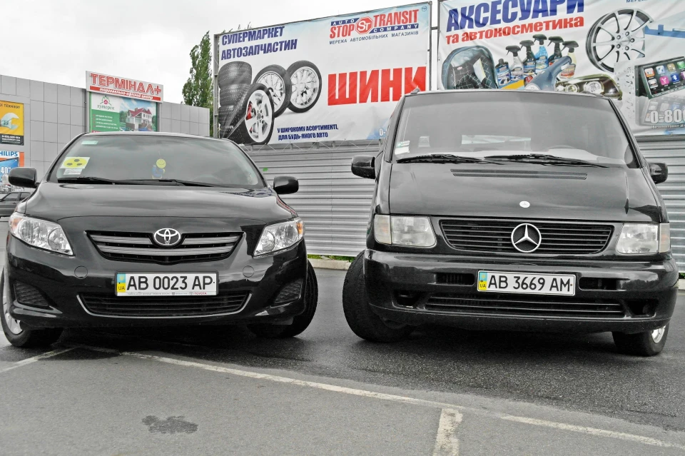 Mercedes & Toyota