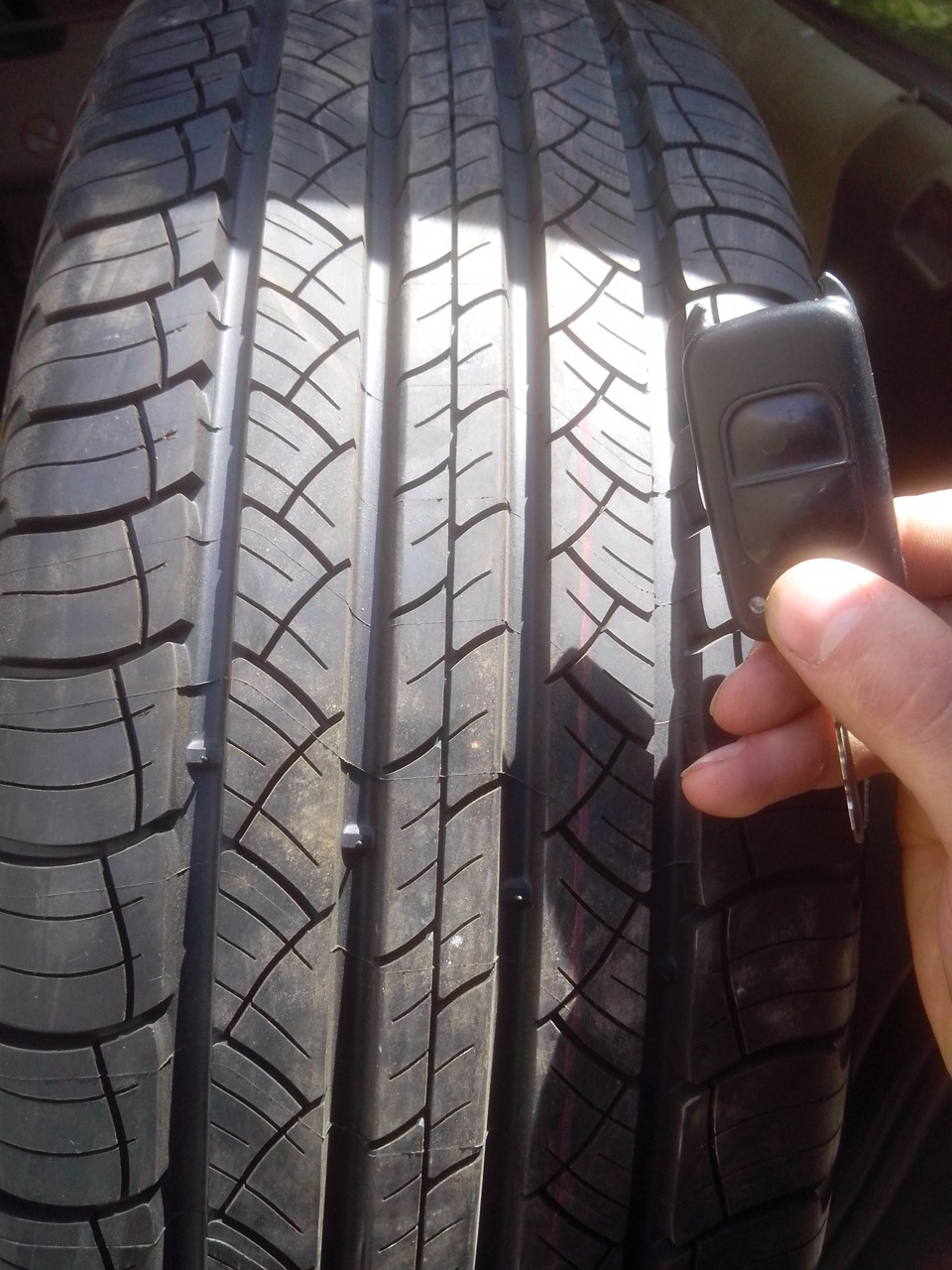 Michelin Latitude Tour HP XL 215/65 R16 102H 1