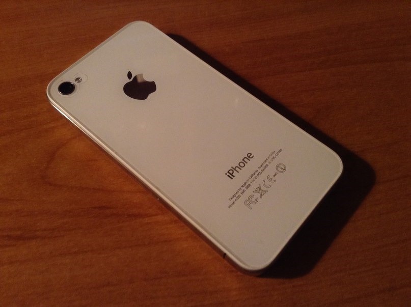 Продам Iphone 4G 32 White 1