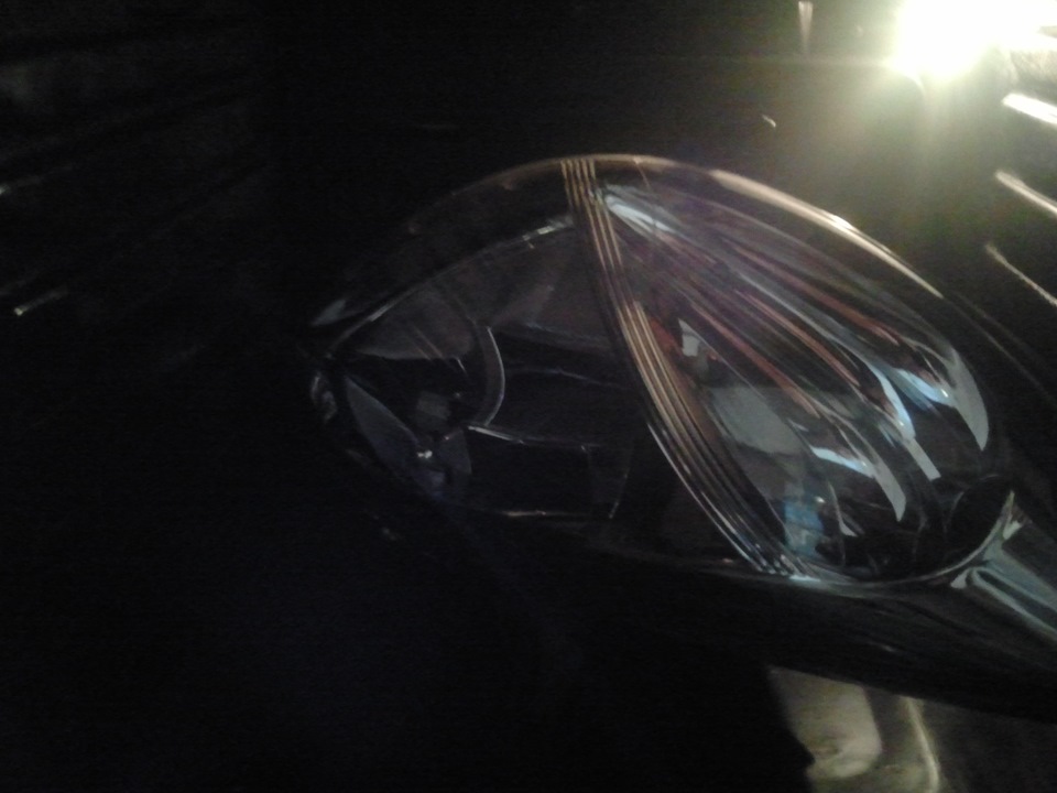 Біксенонові лінзи з анг. гол. і led flexible в оптику 1