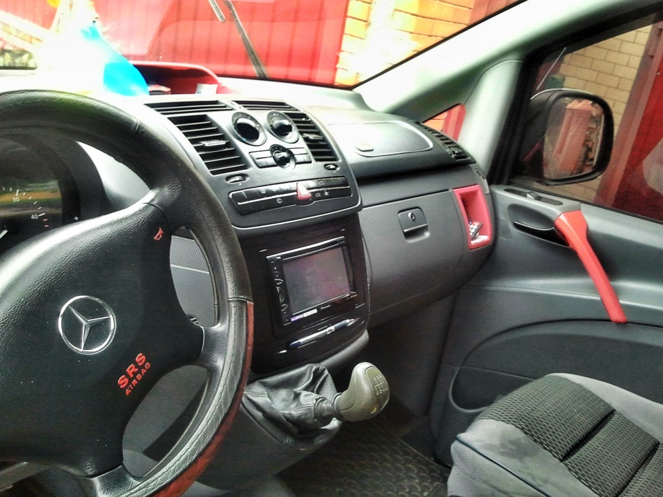 Голова Pioneer AVH-X1500DVD та ще ... 2