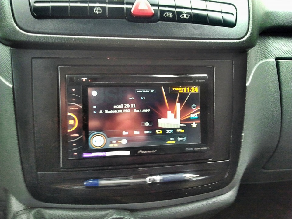 Голова Pioneer AVH-X1500DVD та ще ... 4