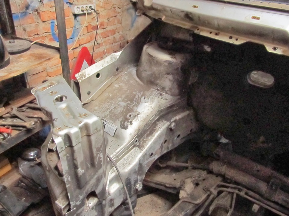Пилим кузов Vito W638 4