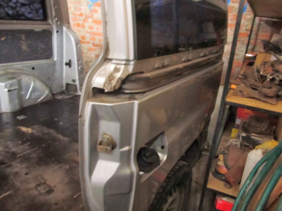 Пилим кузов Vito W638 5