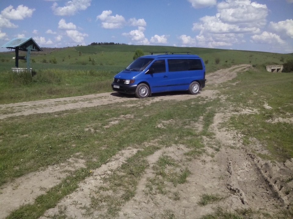Перша подорож - Зведенівка, Йосафатова долина та й оновлена ​​взуття на задньому плані. 1