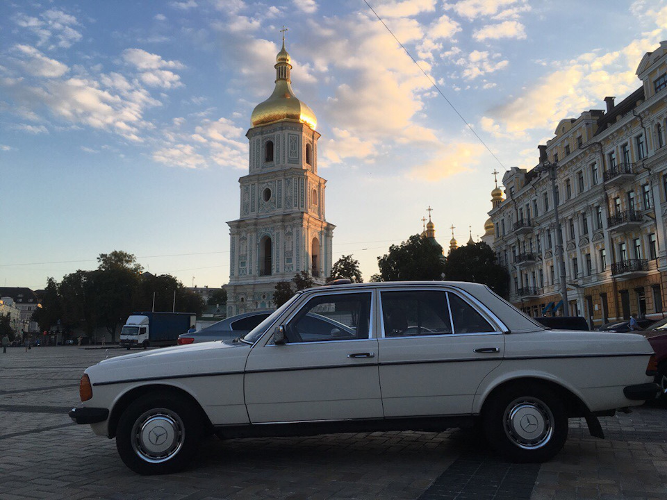 For Sale w123 5