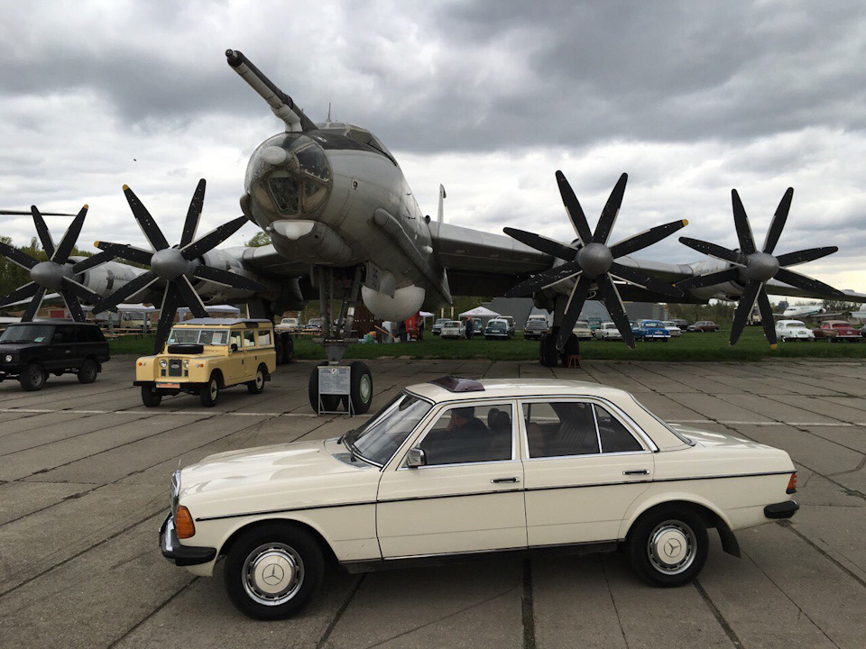 For Sale w123 3