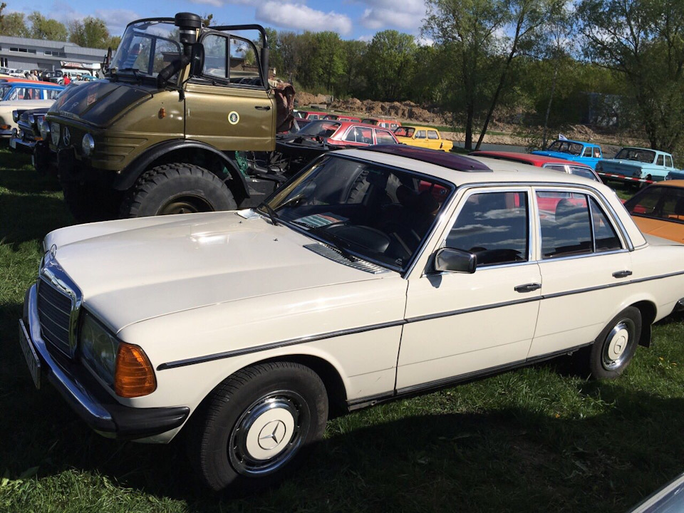 For Sale w123 4