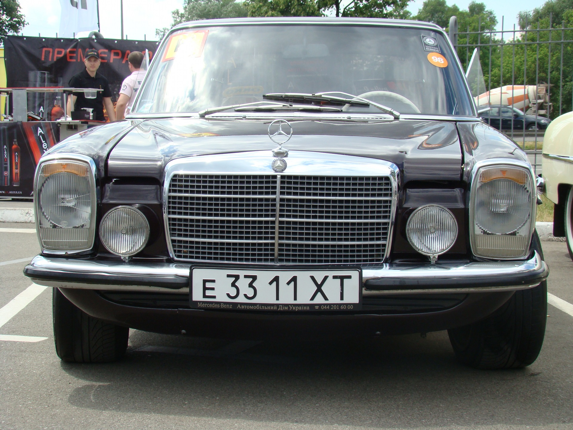 Ми на 5-му зльоті Mercedes-Benz, Україна Київ 11-12 червня 2011 року. 2