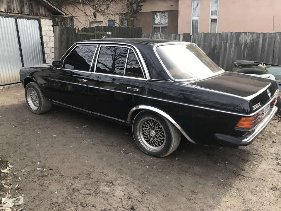 Капот і крила на місці 3
