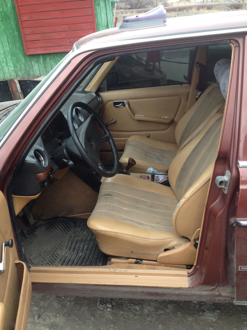 Продам Мерседес 123 240д 1