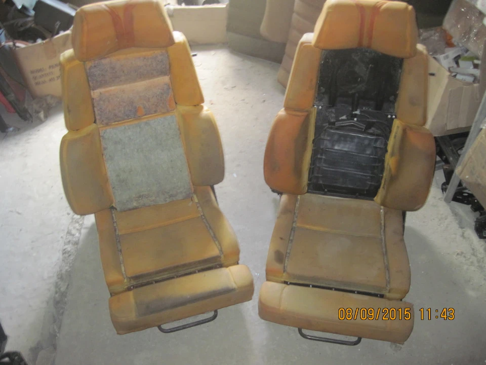 Докупив сидіння Recaro