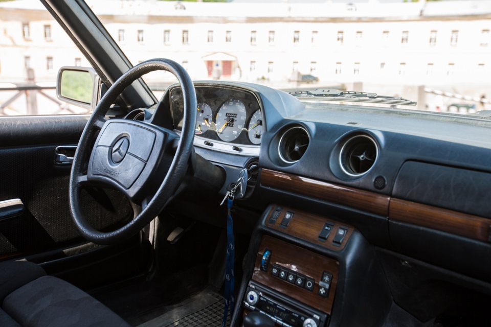 Червоне та Чорне. Тизер 2. Сирець Mercedes-Benz Coupes Kyiv Photo Day 2015 by AKMc 3