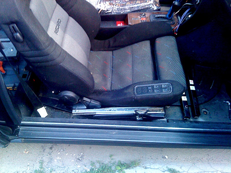 Купив таки 2 х Racaro Ergomed DS 4