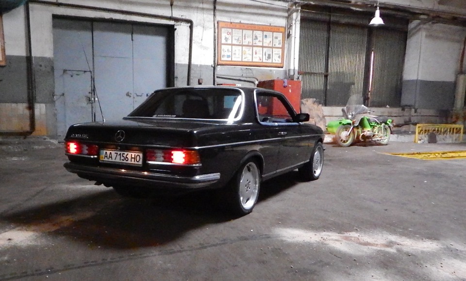 Mercedes-Benz Coupes Kyiv Photo Day 2016. В Ангарі. АТП №3 2