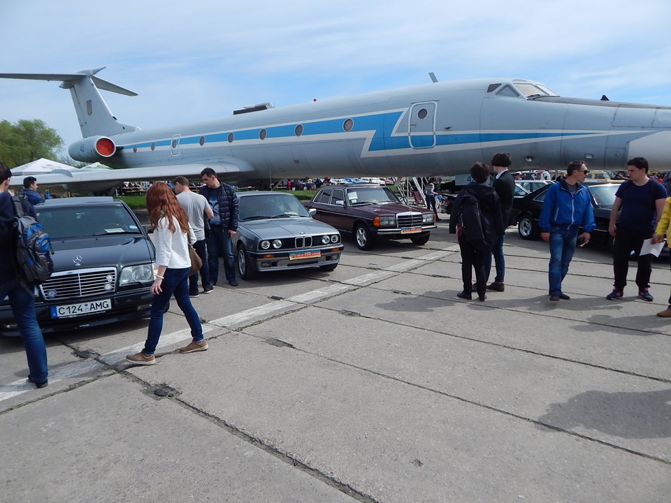 Старі-Молоді Mercedes-Benz на OldCarLand 2016 весна 4