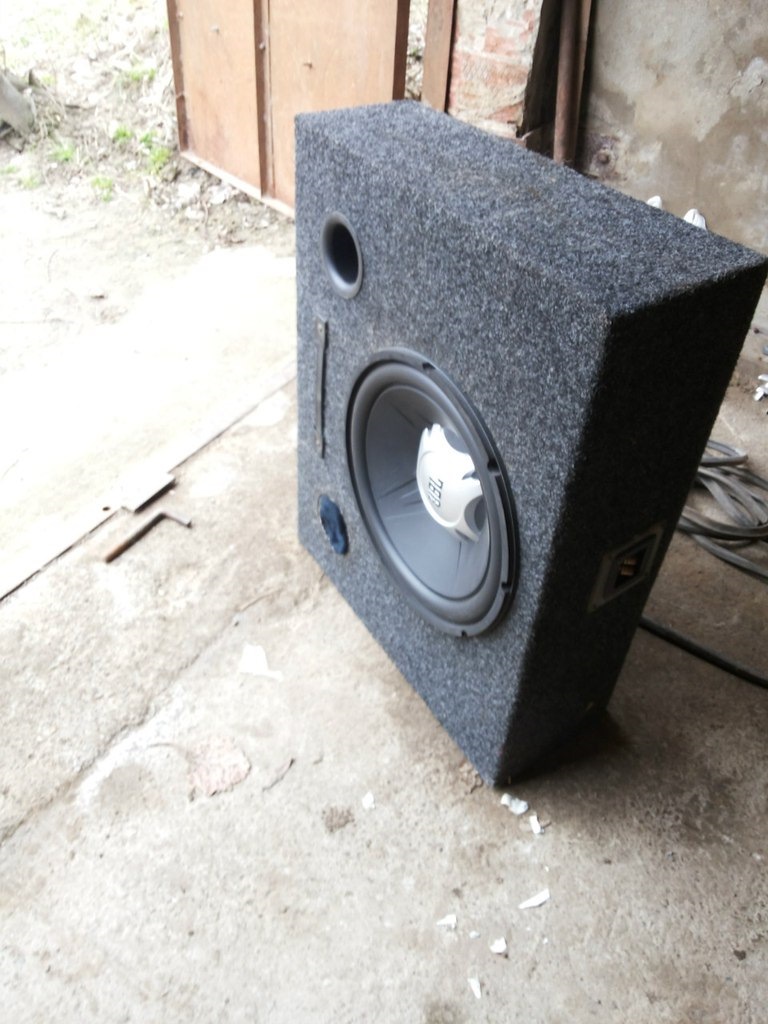 JBL та його фанера) 4
