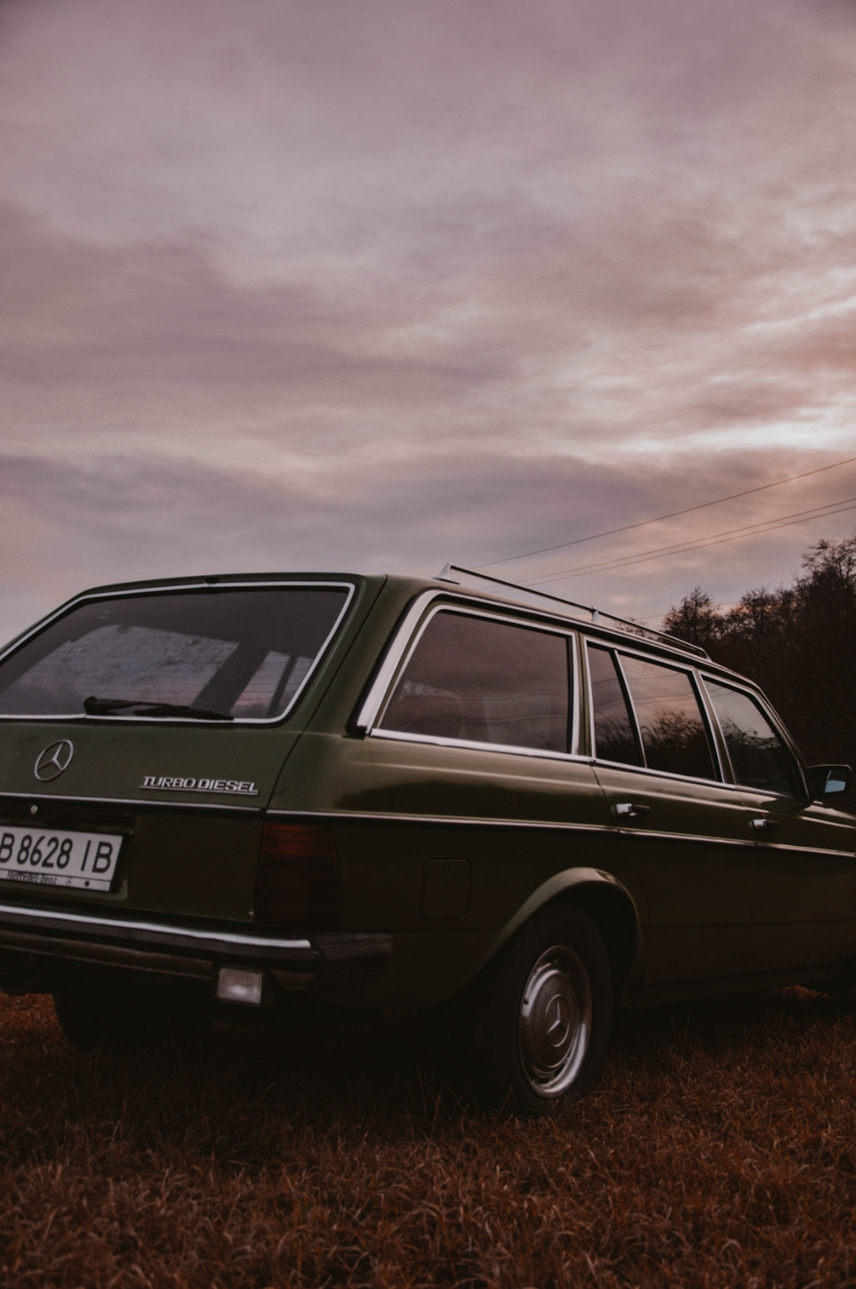 Прикладка ковпаків на w123 Wagon 3
