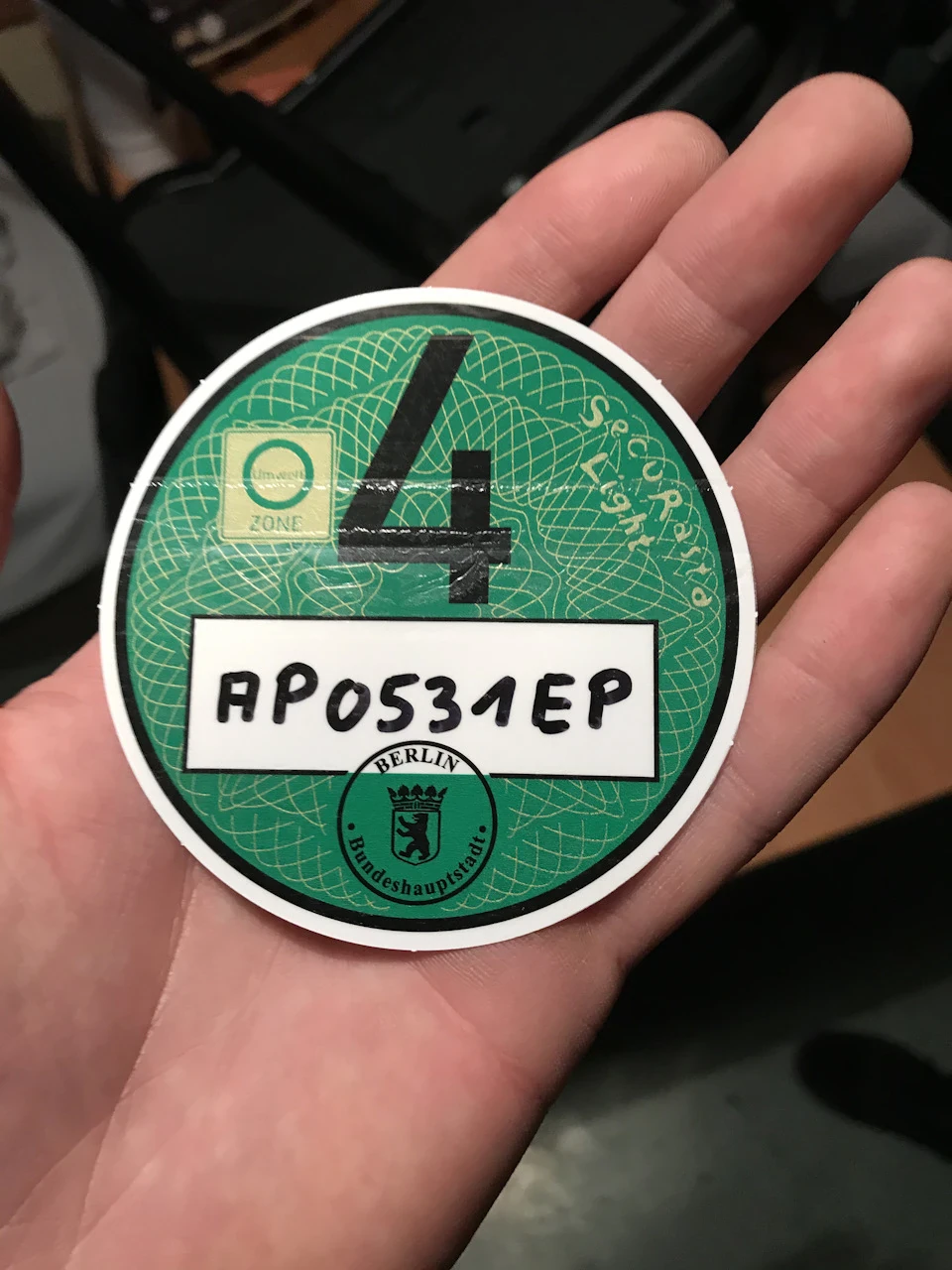 Отримання еко наклейки (Umweltplakette)