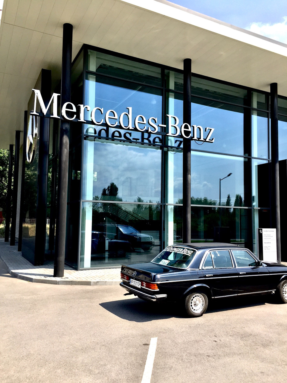 W123 Photos 4