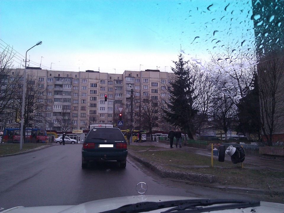 Змінив лобове та двірники 1