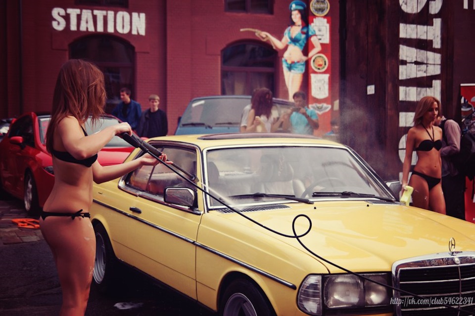 CarFest Lviv 2013.Бікіні мийка! 5