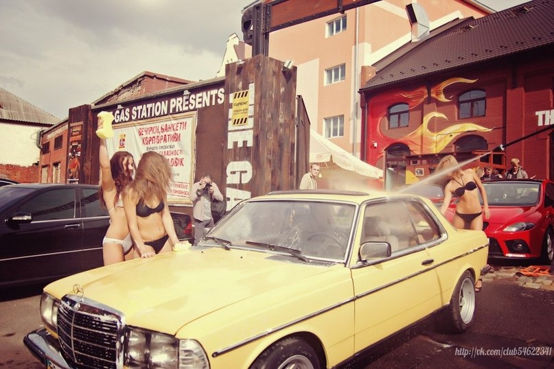 CarFest Lviv 2013.Бікіні мийка! 1