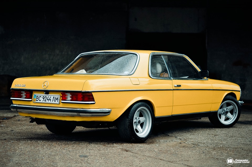 Фото сесія Mercedes 123 CE 1