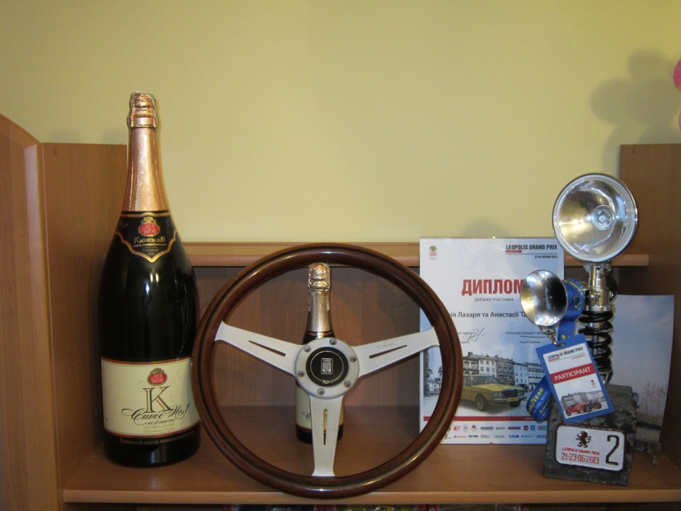Nardi Torino!Помогите найти переходник на Mercedes. 4