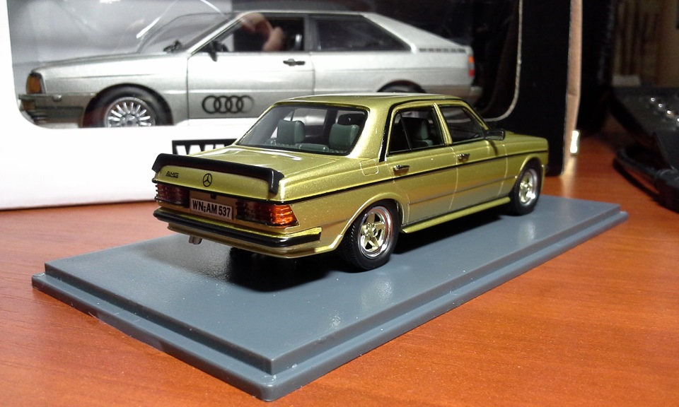 AMG Mercedes-Benz 280E 1/43 Neo 4