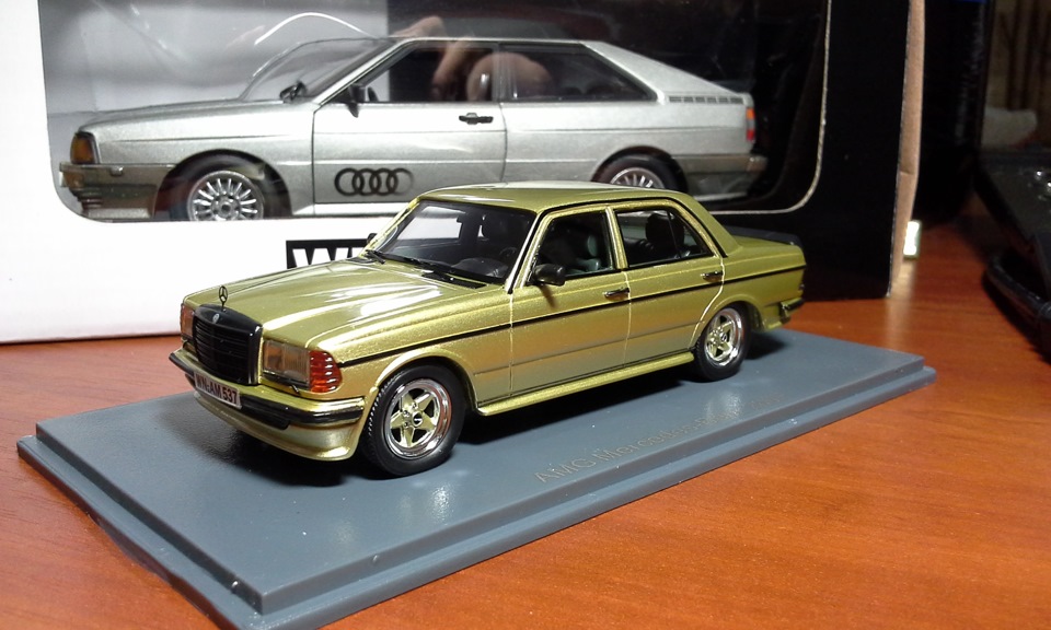AMG Mercedes-Benz 280E 1/43 Neo 2