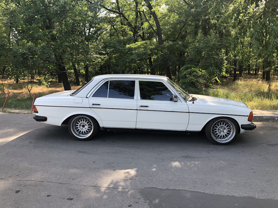 Продам w123 (проданий) 1