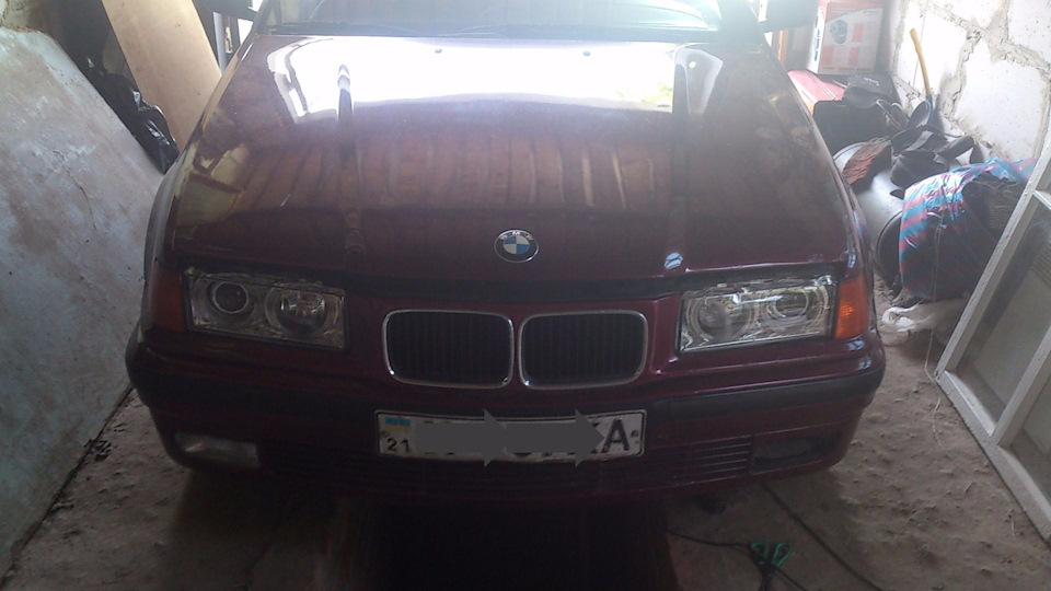 В гості заїхала BMW e36 2