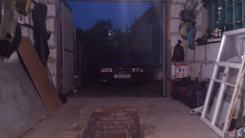 В гості заїхала BMW e36 3
