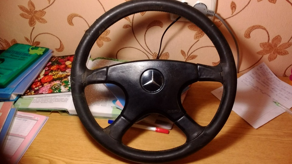 Руль MOMO 1