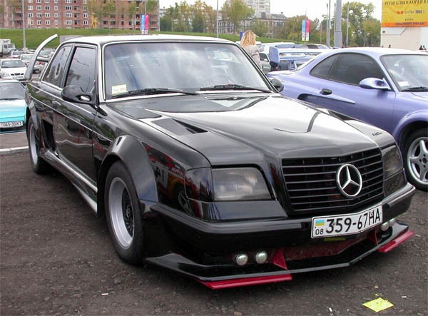 Антитюнінг W123. Пропоную проголосувати! 1