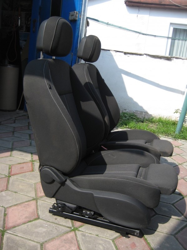 Сидіння 3