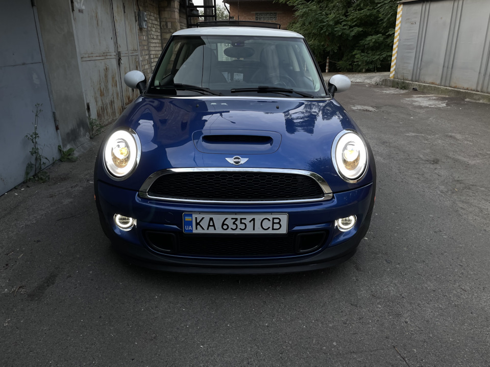 Нова оптика для MINI R56 5
