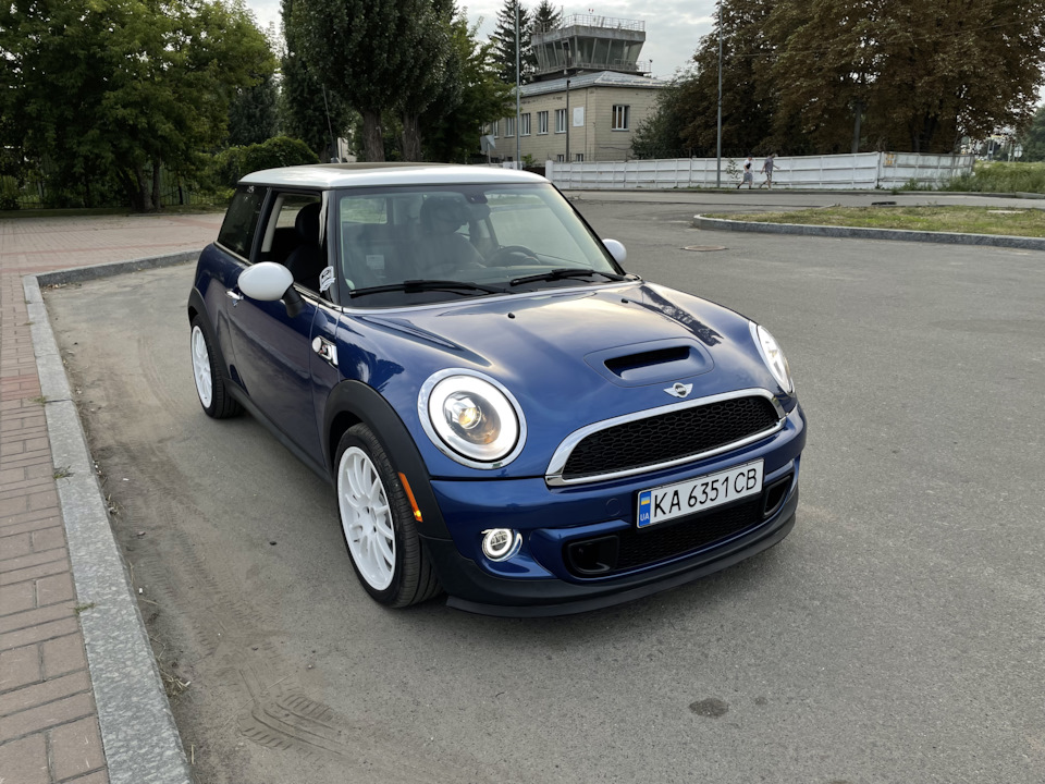 Нова оптика для MINI R56 1