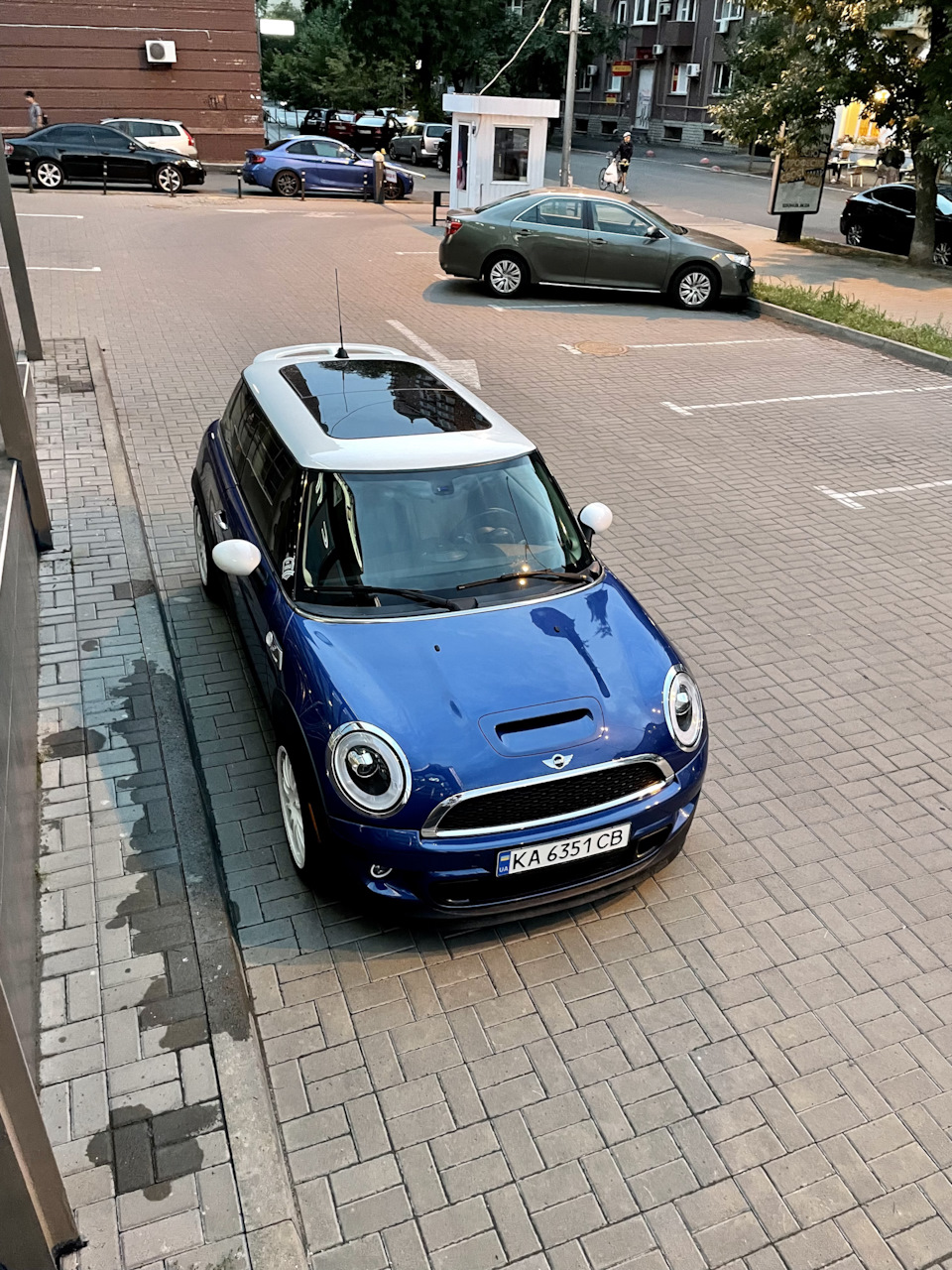 Нова оптика для MINI R56 4