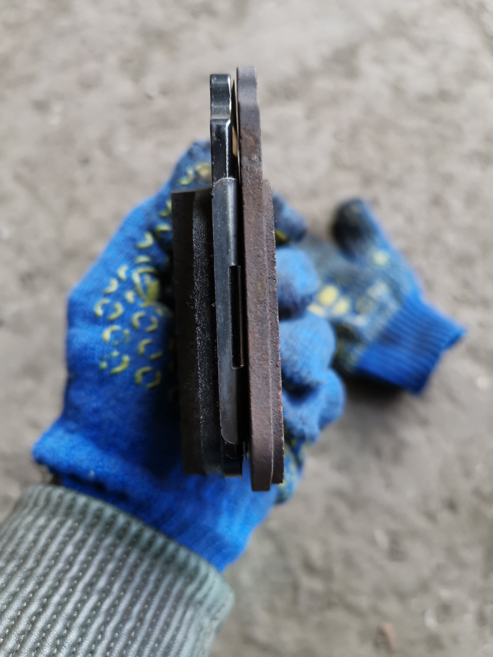 Знову заміна передніх колодок 1